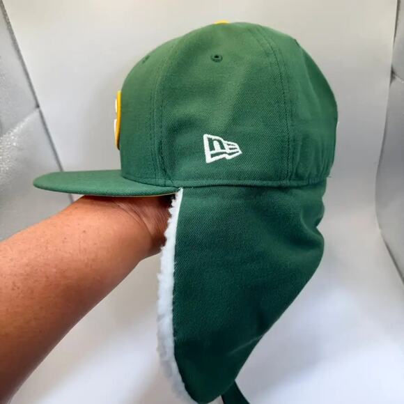 New Era 59FIFTY Green Bay Packers NFL Fitted Hat Cap Sz 7 1/4 Green Ear Flaps - Picture 3 of 6